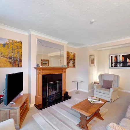 2 Bed In Outgate Oc-lr056
